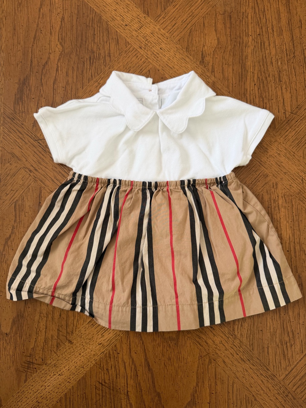 Burberry White & Burbery Striped Dress with Scalloped Collar Size 1M Baby - Kids